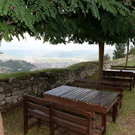 Iljesa Penzion *