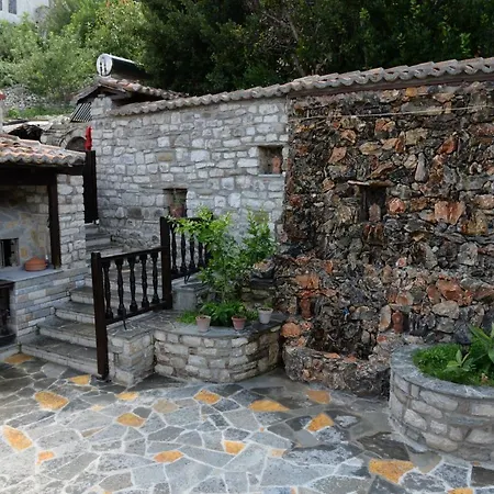 Iljesa Πανσιόν 3*