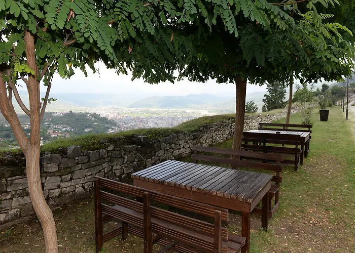 Iljesa Πανσιόν 3*