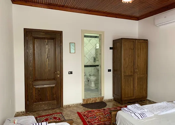 Guest house Iljesa 3*